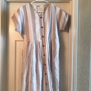 Clad and cloth linen dress. Knee length